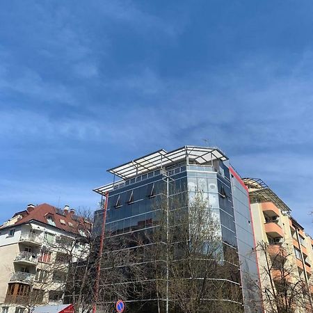Lilia 3 Self-Check In Apartment With Hot Water Despite Prevention In The Neighborhood, Food And Drink Shop Open Until 10 Pm And Free Parking Area Next Ot 24 Hours Food And Drink Shop And Free Parking Area Sófia Exterior foto